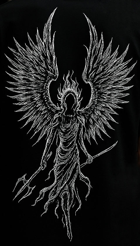 “Dark Reaper” Oversized Graphic Tee – ZARVA Phantom Series